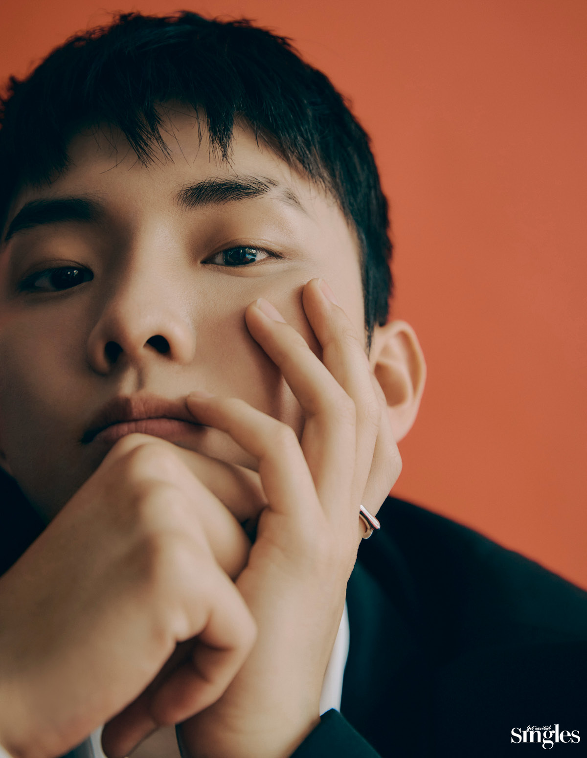 더보이즈 큐의 싱글즈 화보